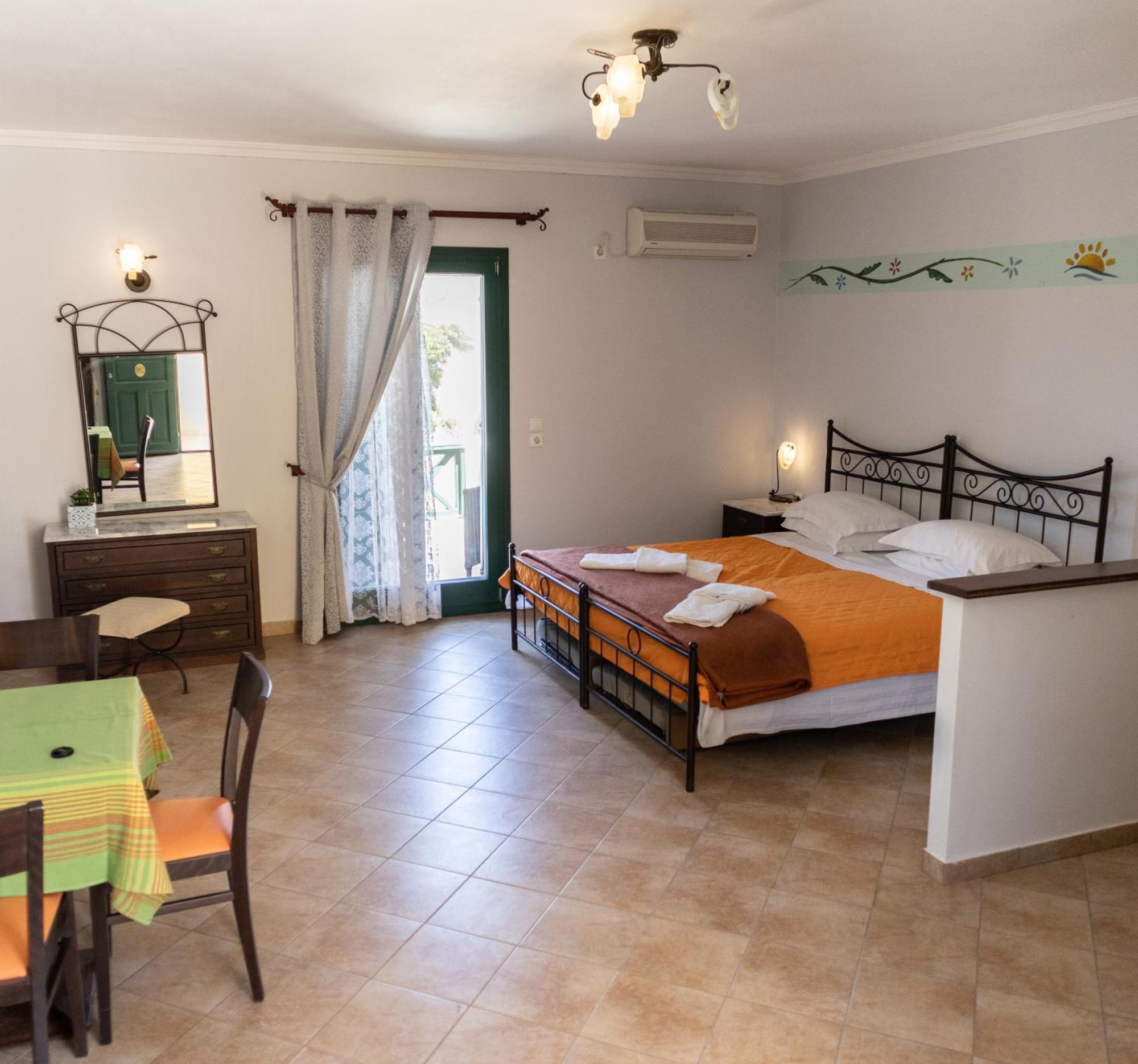 Dilina Studios Arkasa Chambre photo
